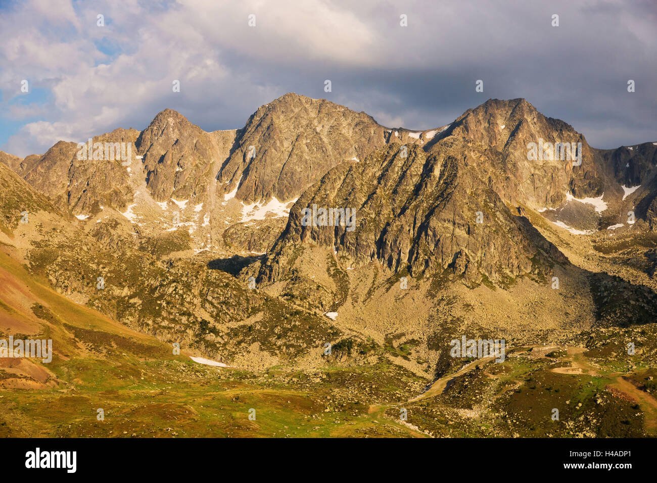 Winter pyrenees region hi-res stock photography and images - Alamy