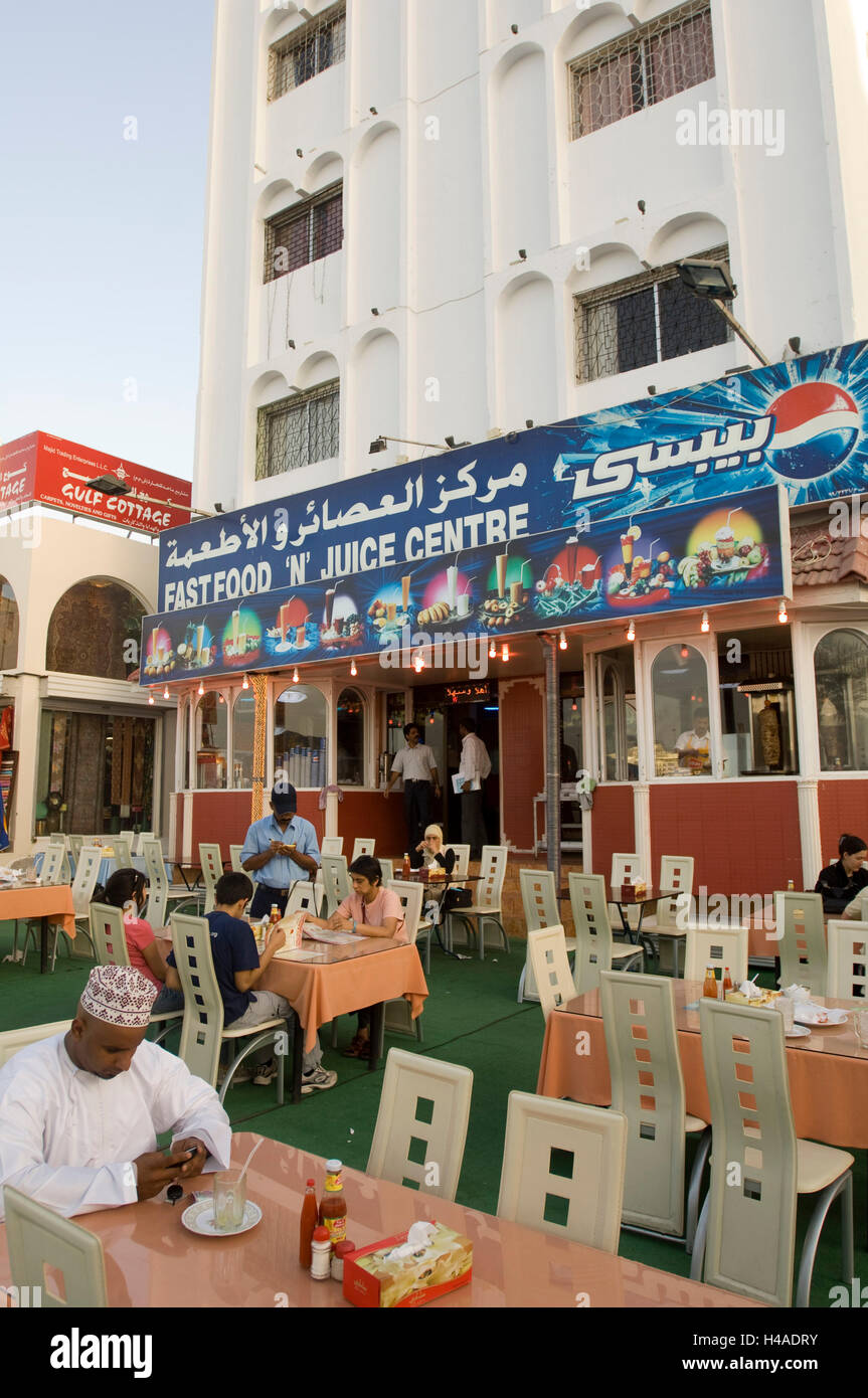 Oman, Muscat, courage yard, fast food and juice shop in the Souq, Stock Photo