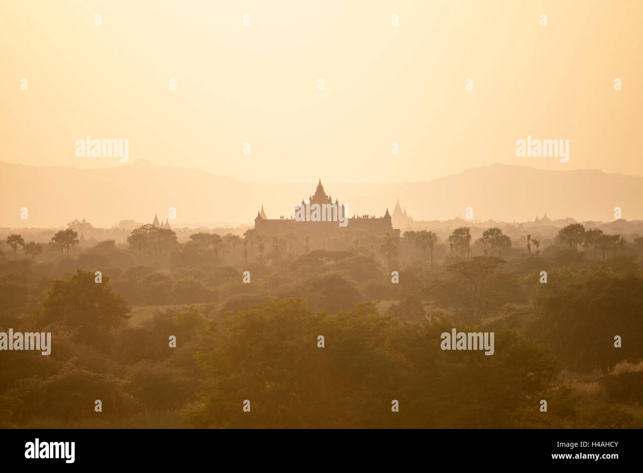 Sunrise over ancient temples of Bagan, Myanmar Stock Photo