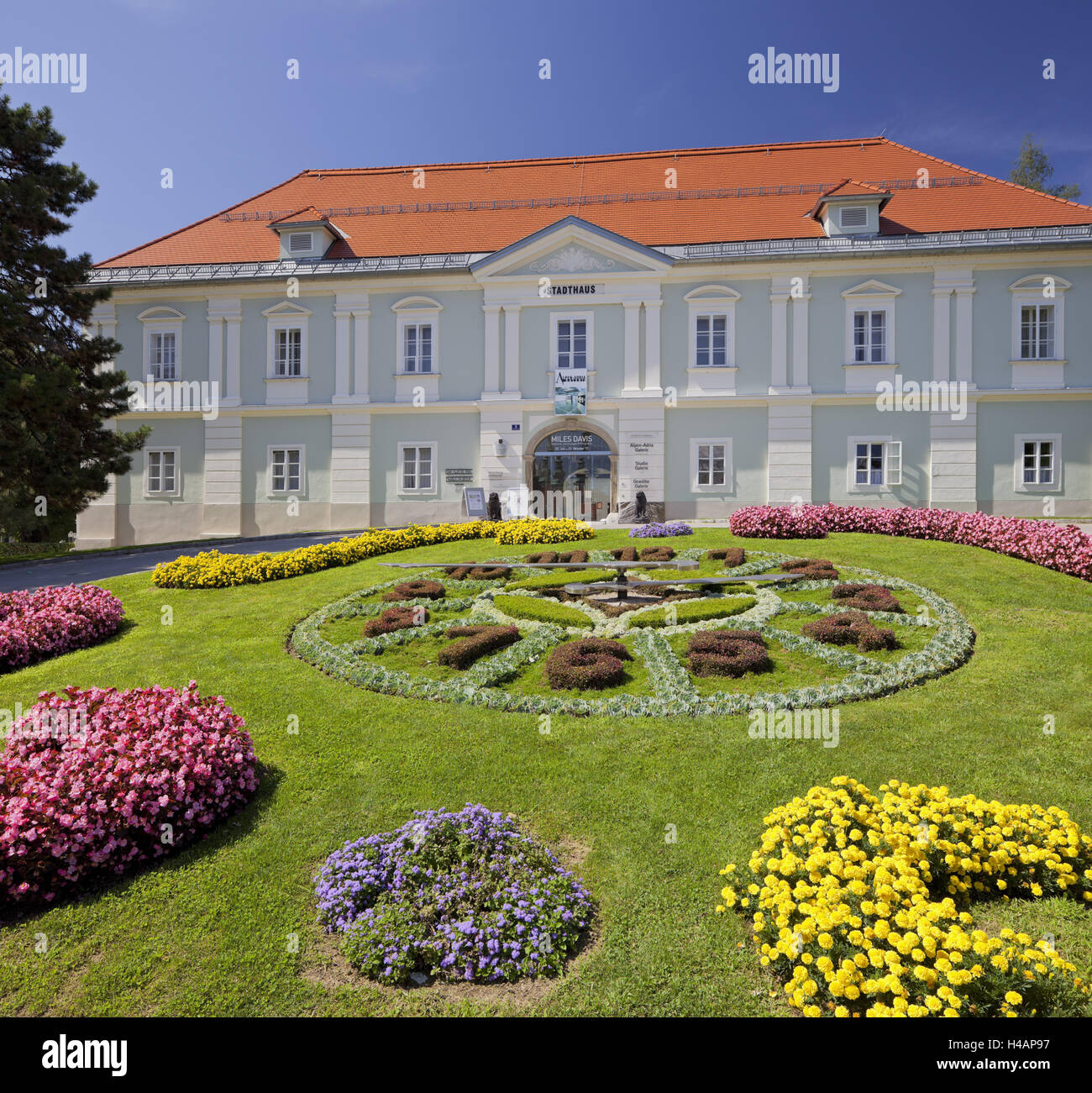 Austria, Carinthia, town house, Klagenfurt, flower clock Stock Photo