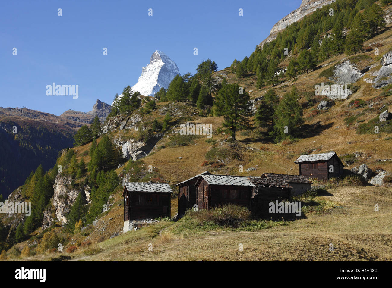Switzerland, Valais, Zermatt, huts in Zermatt on the trail Herbriggen-Hubel  with Matterhorn Stock Photo - Alamy