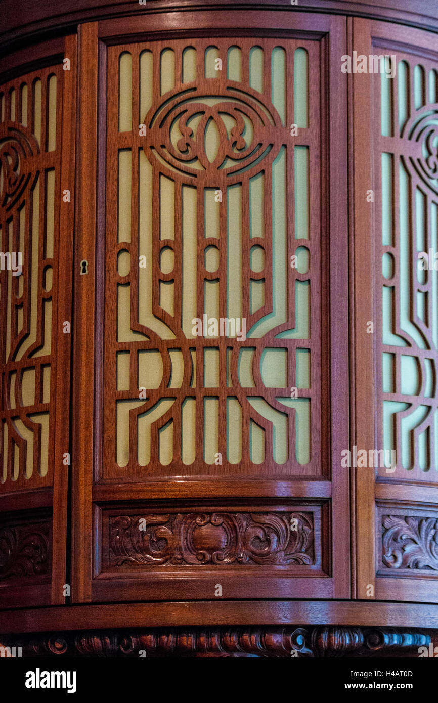 Violin case, .Siegfried's Mechanical Musical Instrument Museum