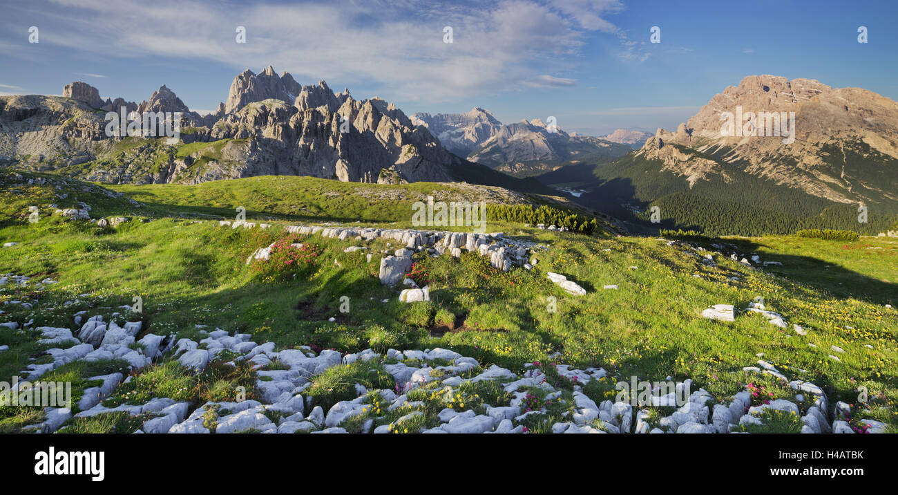 Cadini Di Misurina Veneto The Dolomites Mountains Italy Stock Photo cadini-di-misurina-veneto-the-dolomites-mountains-italy-stock-photo