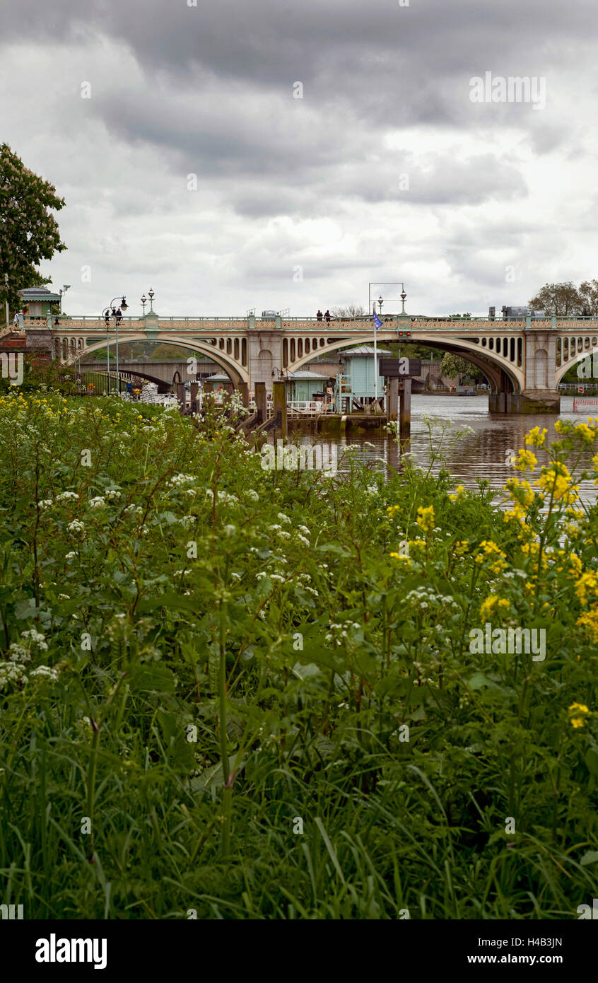 Bridge, Richmond, riverside, river Stock Photo Alamy