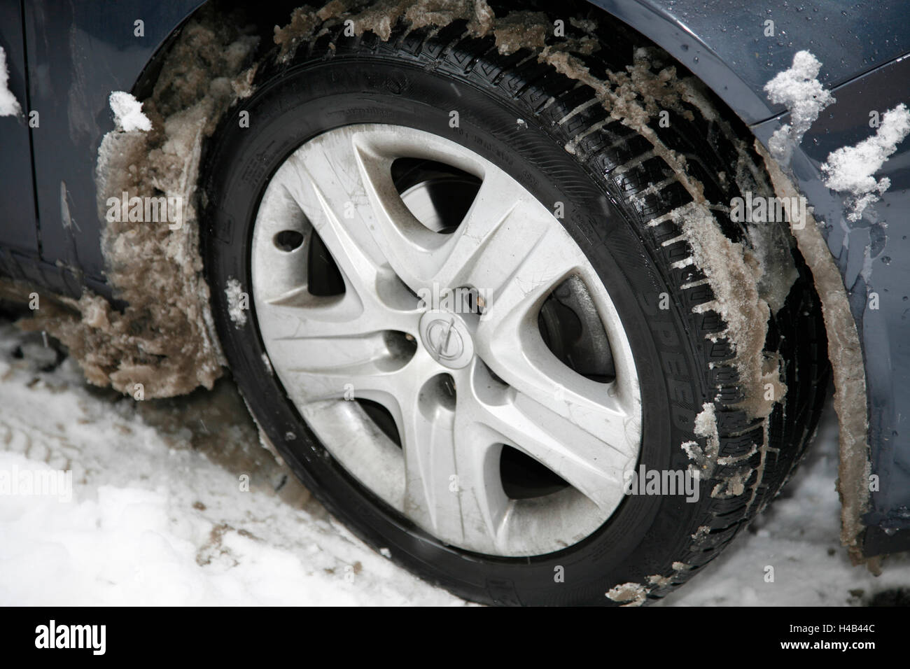 Car tyres hi-res stock photography and images - Alamy