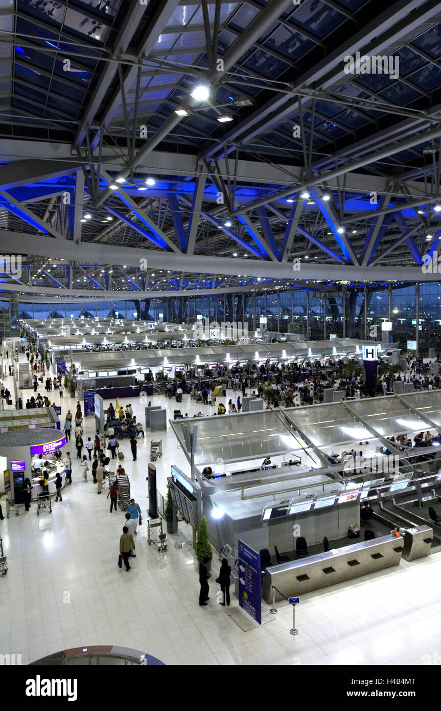 Thailand, Bangkok, Suvarnabhumi airport, terminal, travellers, lighting