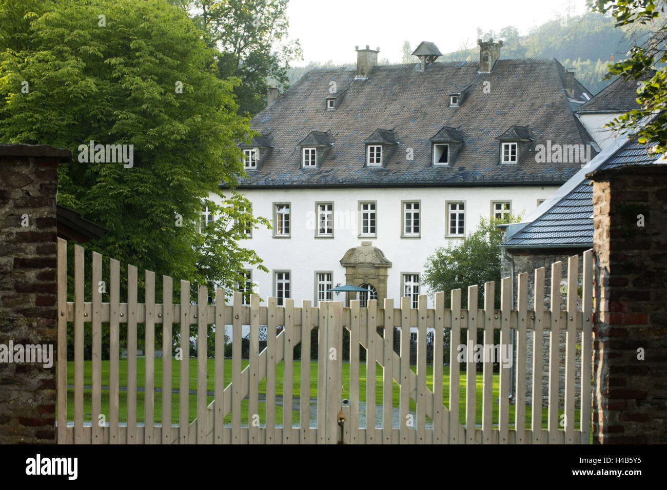Germany, North Rhine-Westphalia, high-level sow's district, Bestwig-Ostwig, feudal estate house Ostwig, in 1670 to the mansion converted, Stock Photo