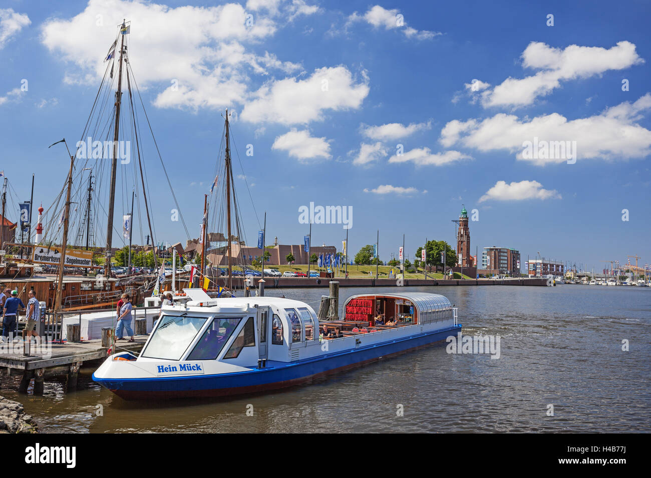 New harbour, landing stage, harbour boat tours, Germany, Bremerhaven ...