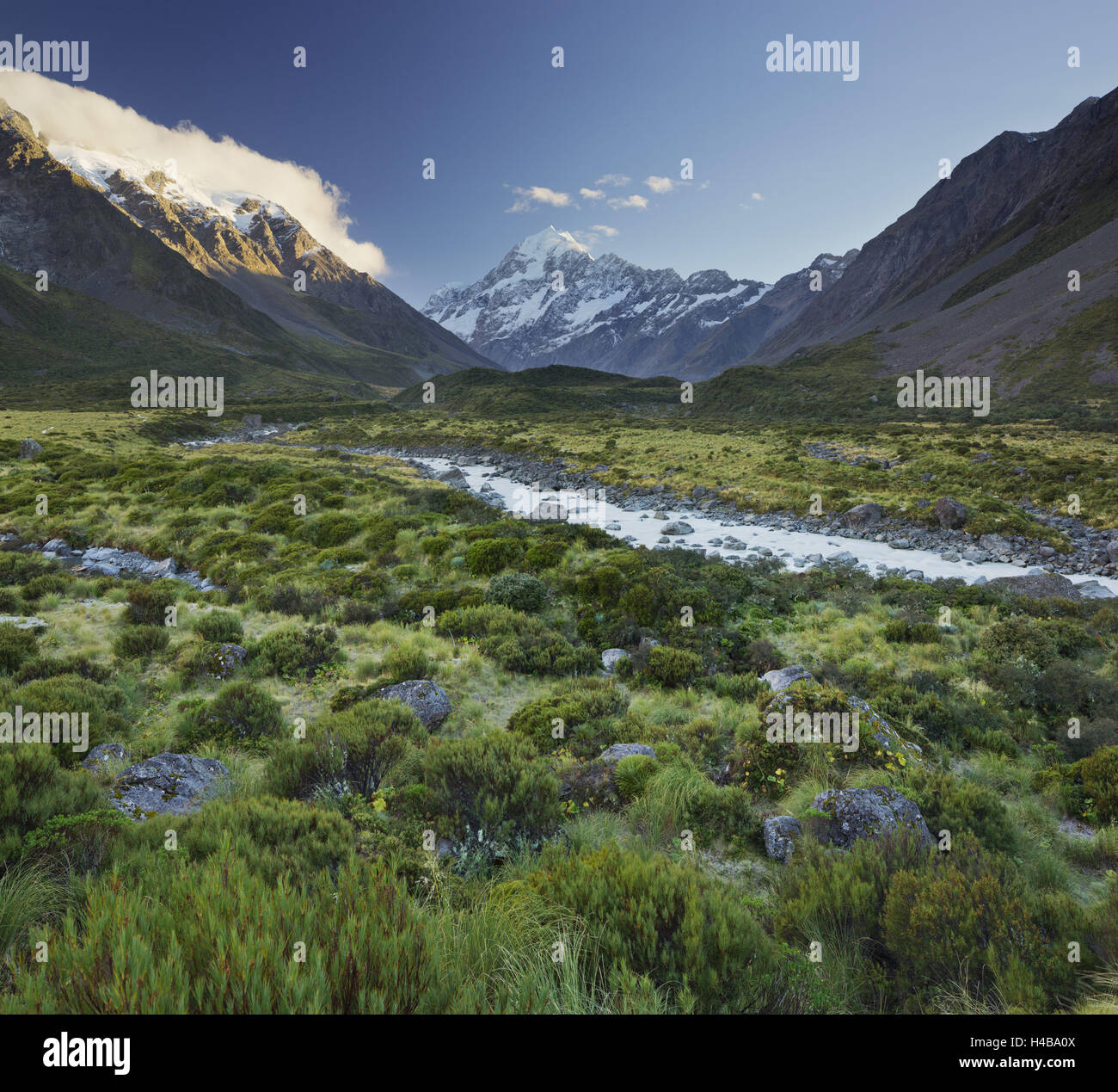 Aoraki Hooker River Mount Cook National Park Canterbury South Stock Photo Alamy