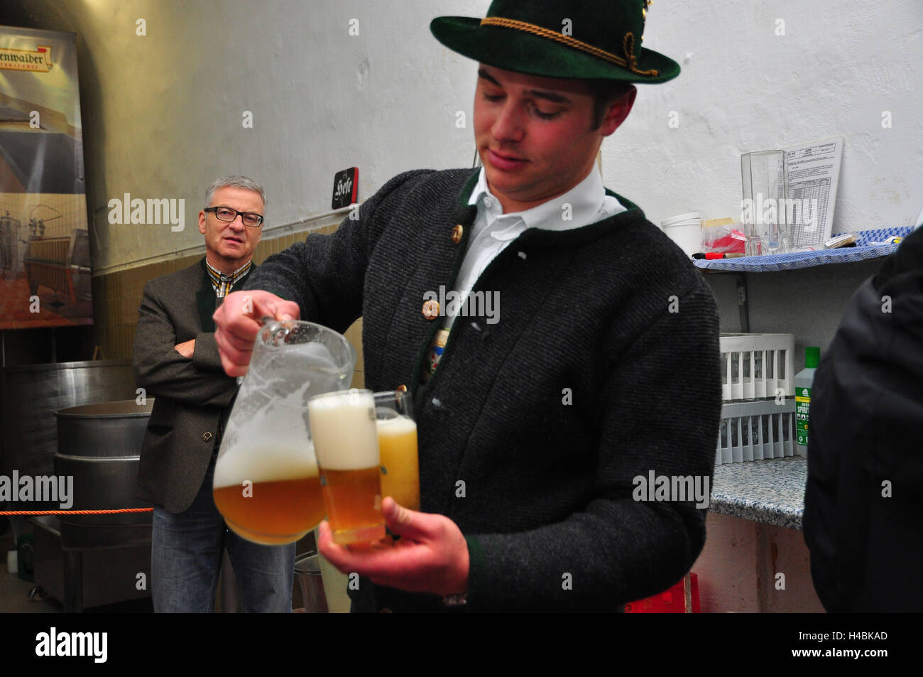 Germany, Bavaria, Mittenwald, brewery, master brewer, maturity, test, Stock Photo