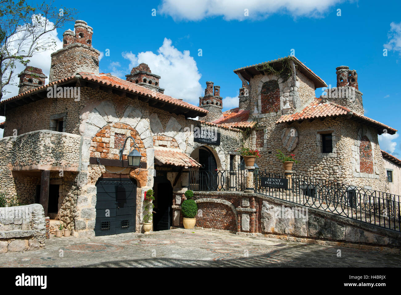 The dominican republic, the east, la romana, jenny polanco kunstbar ... Casa del campo