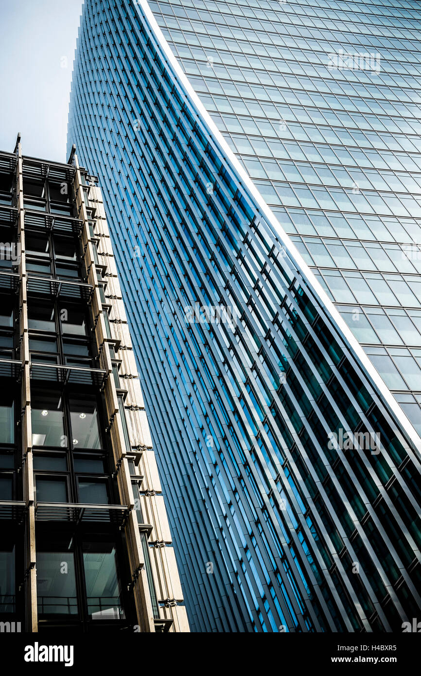 Car giant london hi-res stock photography and images - Alamy