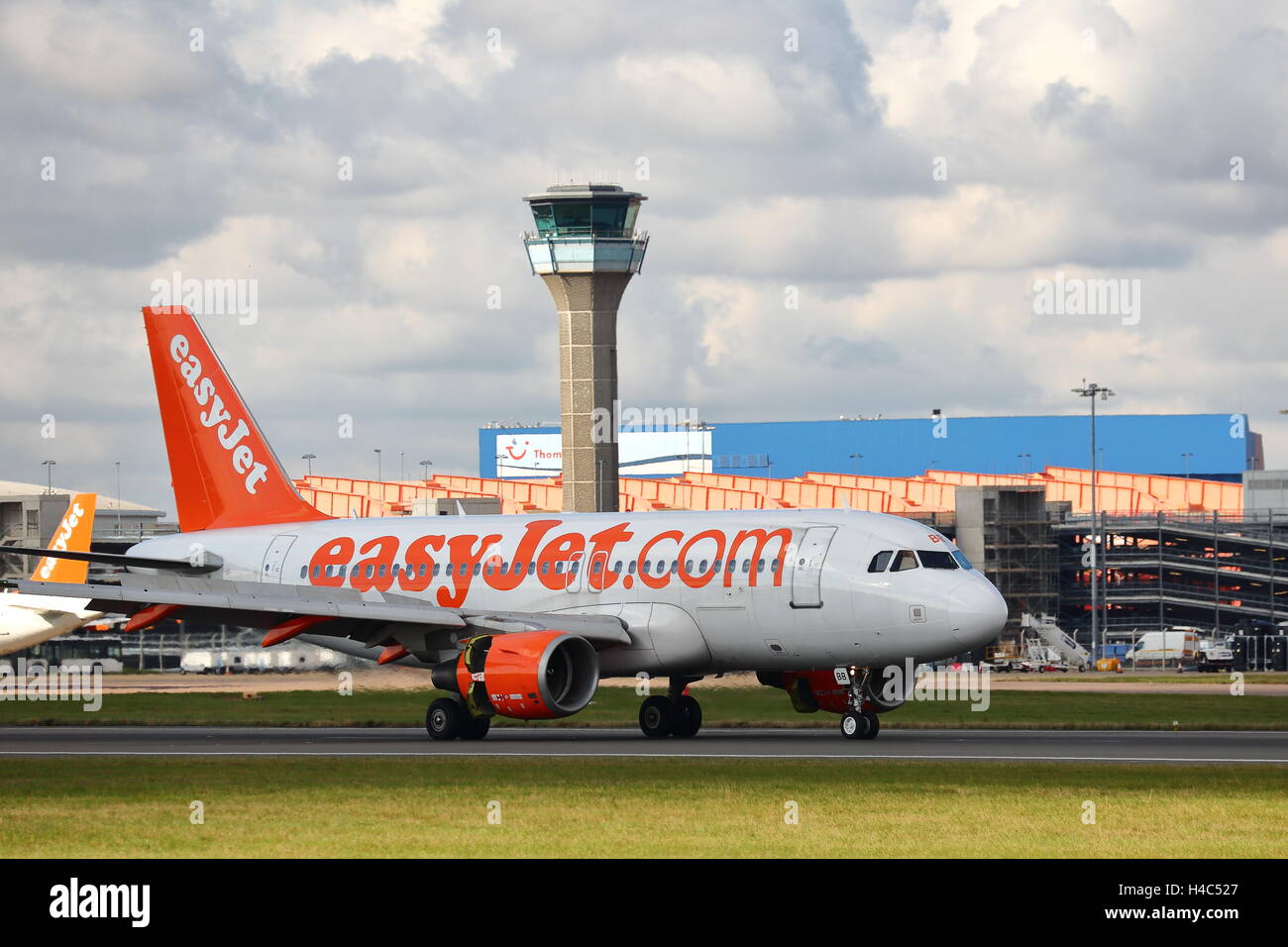 Low-cost airline Easyjet Airbus A319 G-EZBB landing at London Luton Airport, UK Stock Photo
