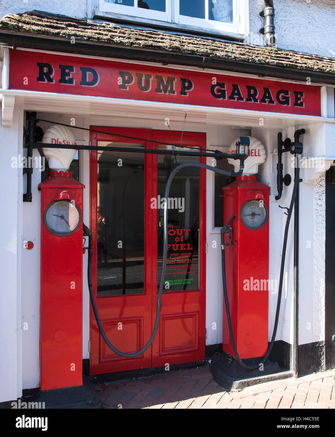 Red Pump Garage Great Missenden Buckinghamshire Stock Photo Alamy
