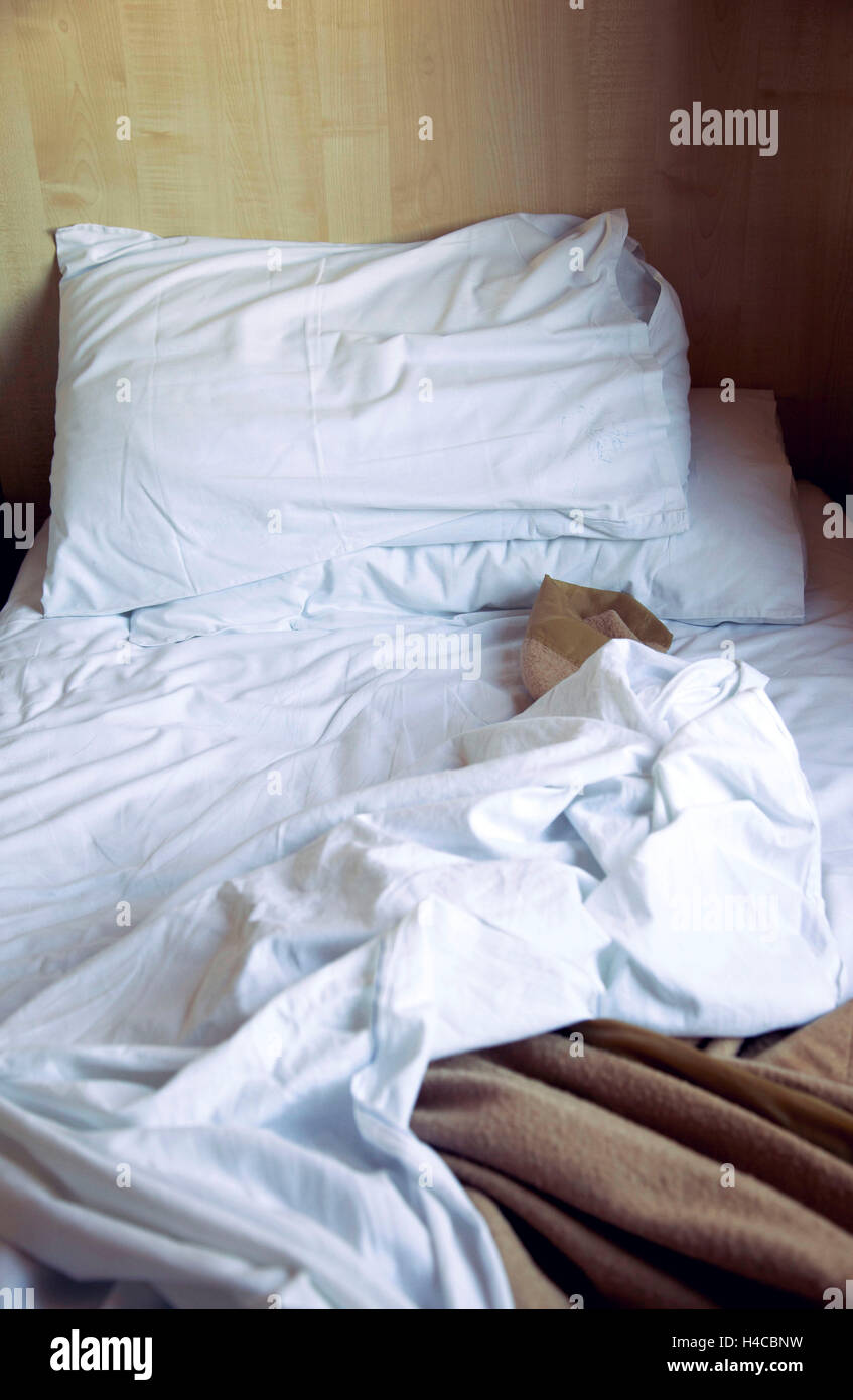 Hotel, bed, blanket, sheet Stock Photo Alamy