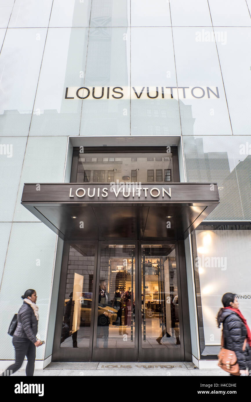 Louis Vuitton Store In New York City Usa Stock Photo - Download