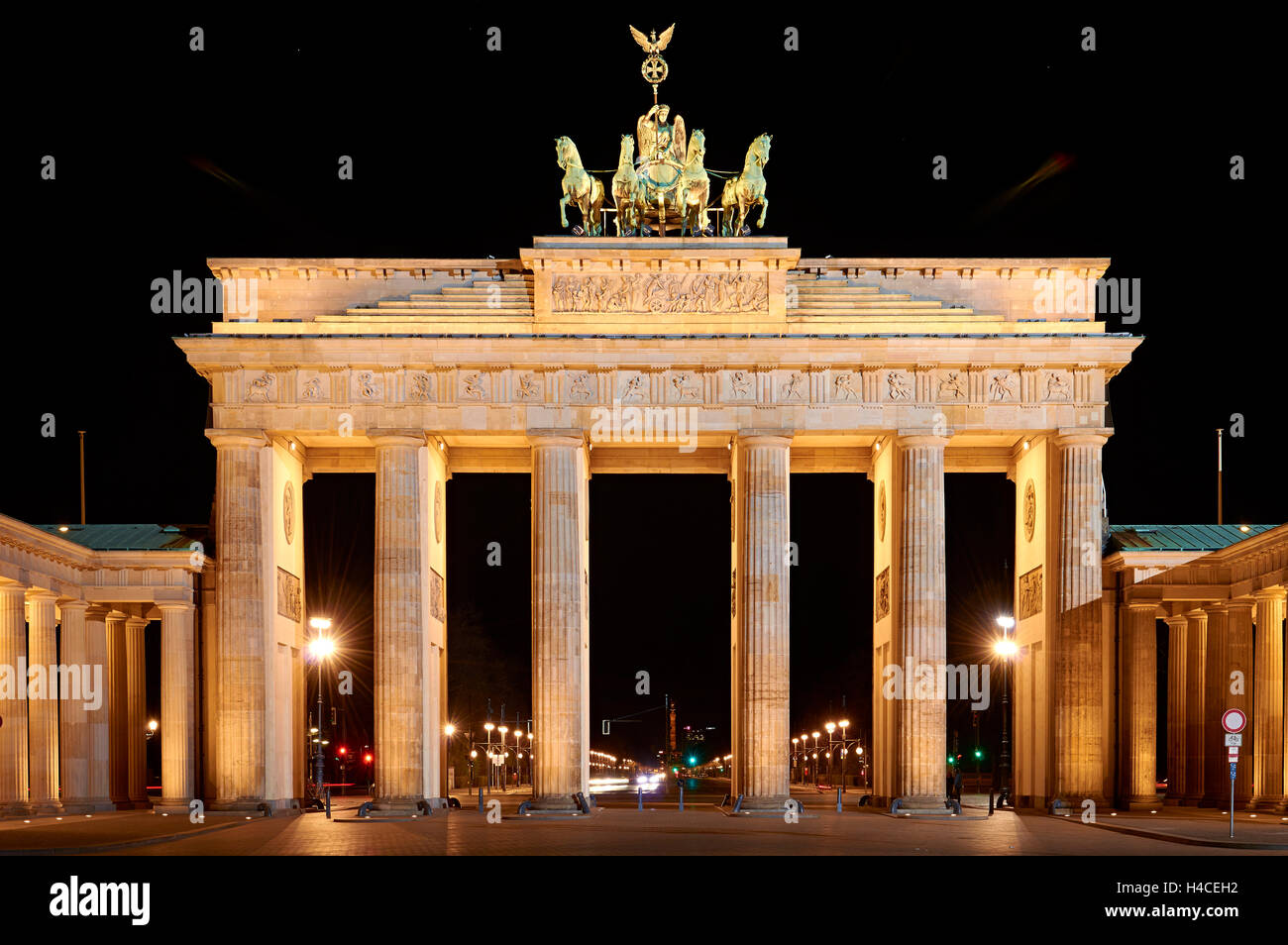 The Federal Republic of Germany, Berlin, the Brandenburg Gate, quadriga, night shot, Pariser Platz Stock Photo