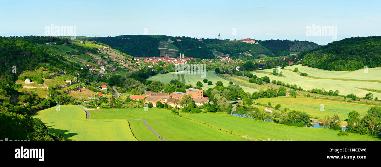 Germany, Saxony-Anhalt, Freyburg (Unstrut), The Unstrut valley with Freyburg and Neuenburg Castle Stock Photo