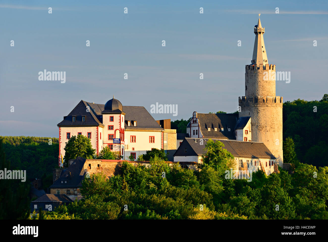 Germany, Thuringia, Weida, the castle Osterburg in the evening light ...