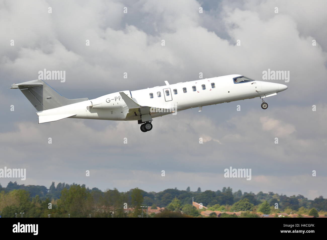 Bombardier learjet hi-res stock photography and images - Alamy