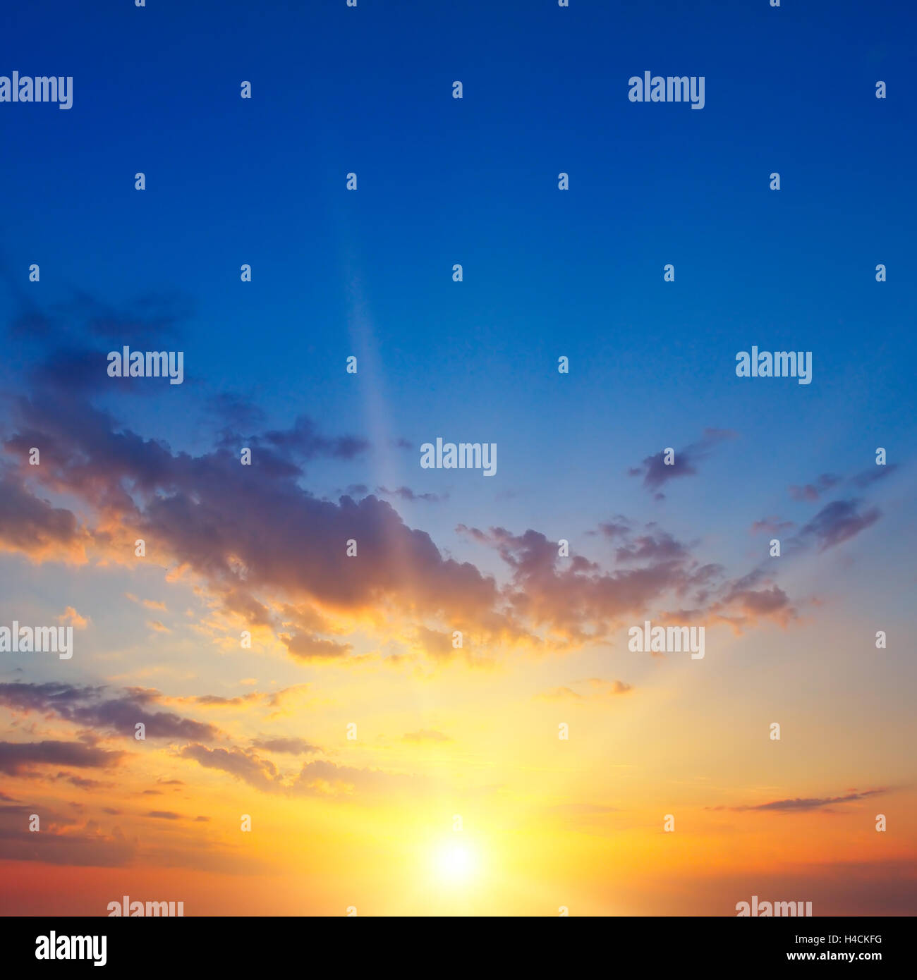 Beautiful ray of rising sun hi-res stock photography and images - Alamy