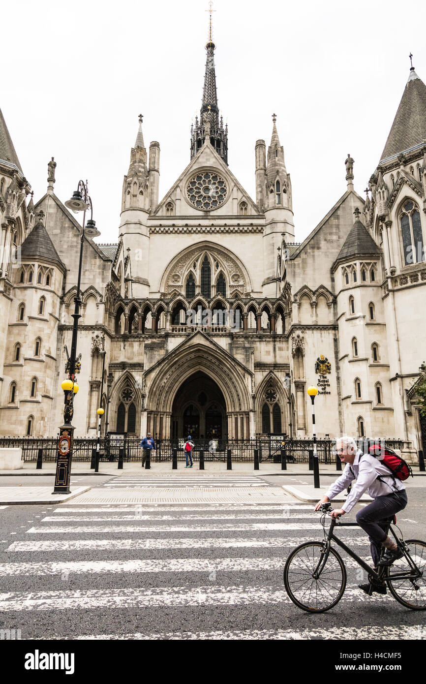 Entrance to the Royal Courts of Justice, Fleet Street, London, England, UK Stock Photo