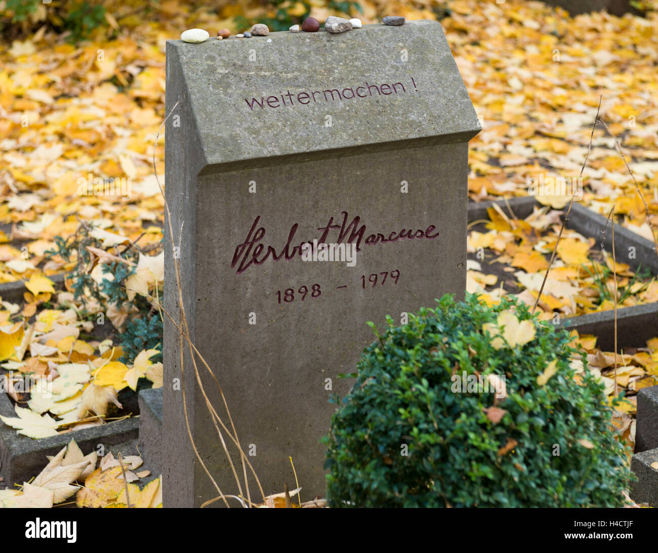 Germany, Berlin, tomb Herbert Marcuse (1898-1979), philosopher, the Dorotheenstädtische cemetery lies in the Berlin district middle, in Chausseestrasse No. 126 Stock Photo
