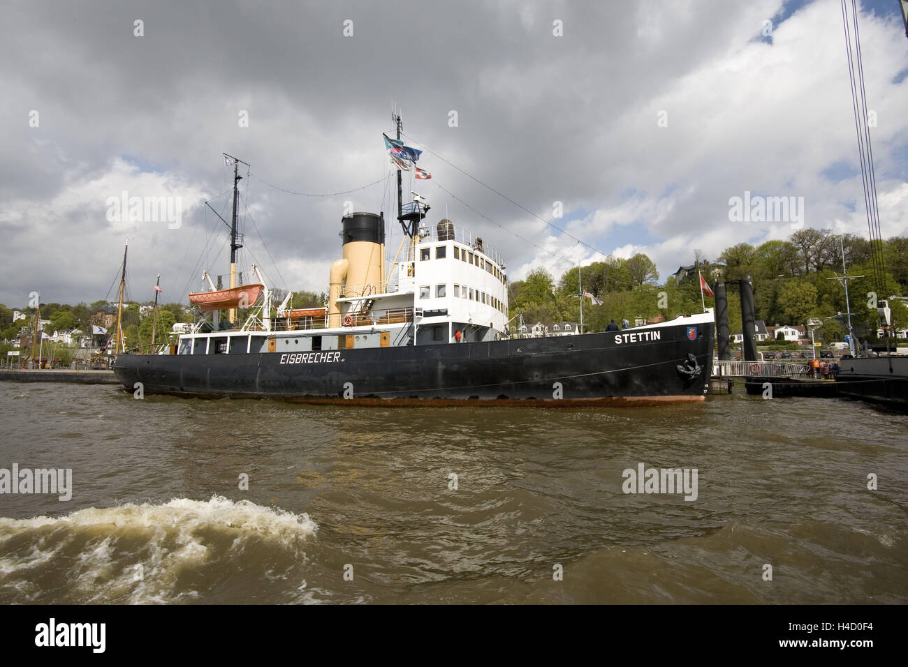 Icebreaker 'Stettin' in the Hamburg harbour Stock Photo Alamy