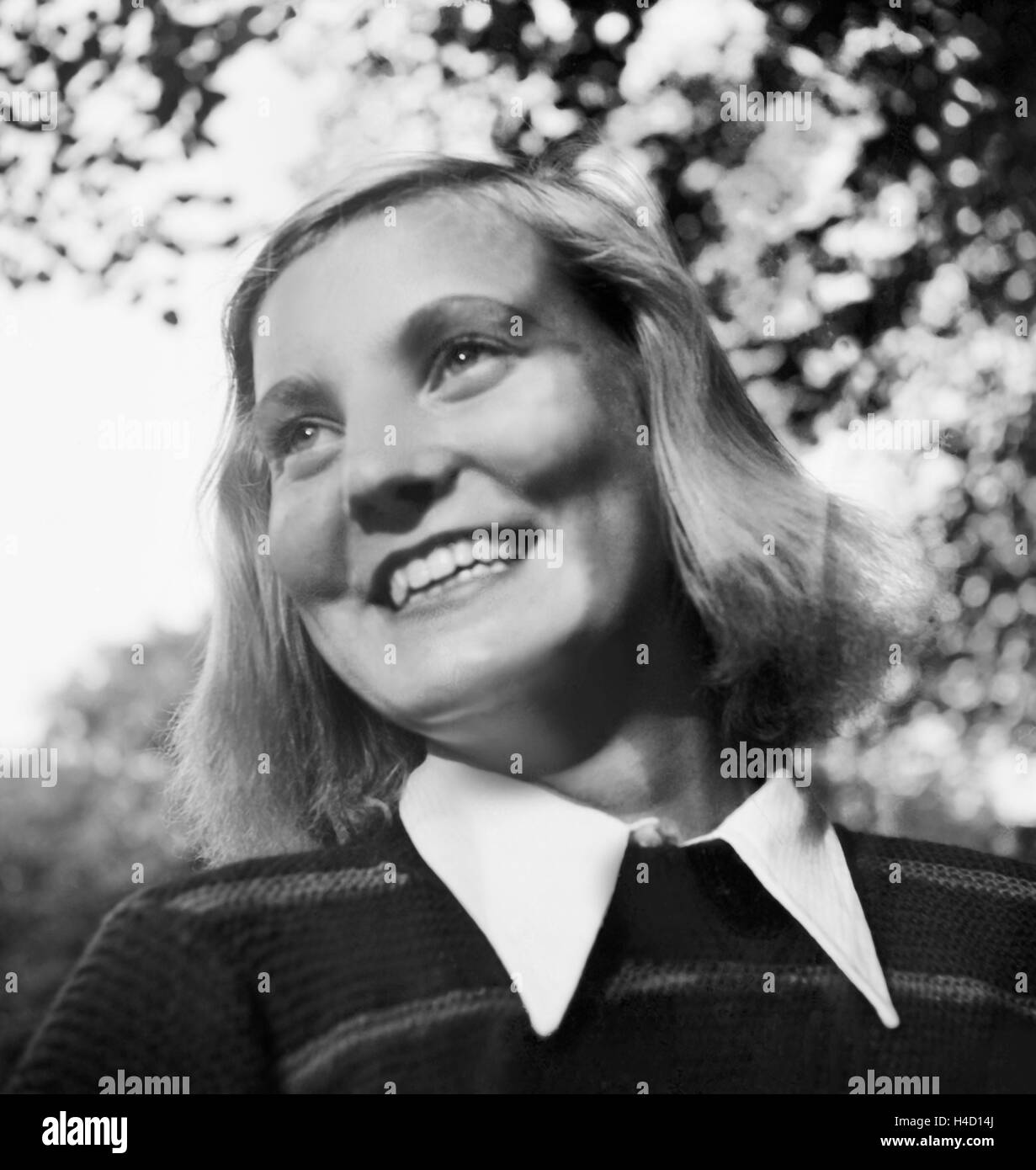 Portrait people b w 1930s hi-res stock photography and images - Alamy