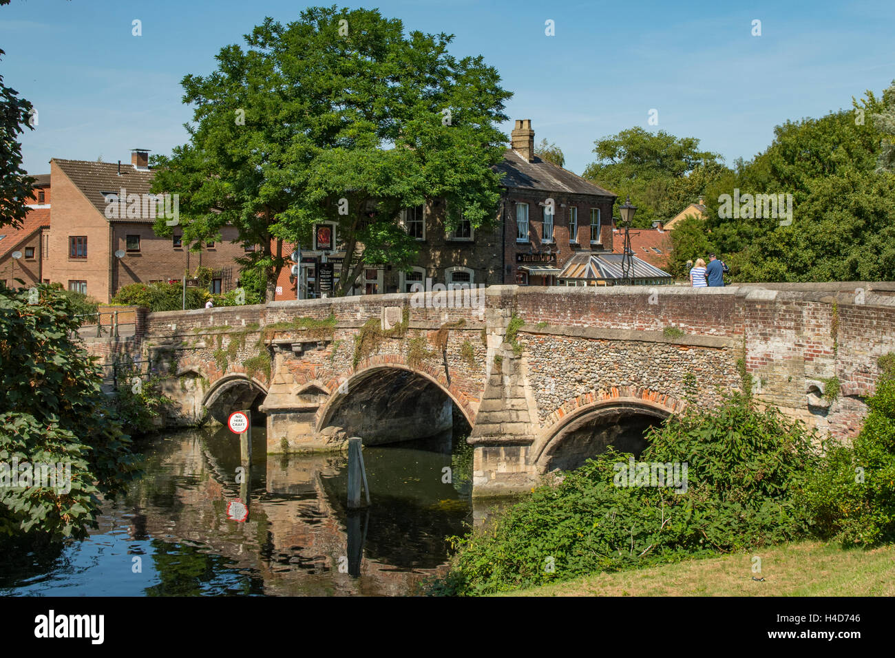 Bishopsgate Bridge, Norwich, Norfolk, England Stock Photo