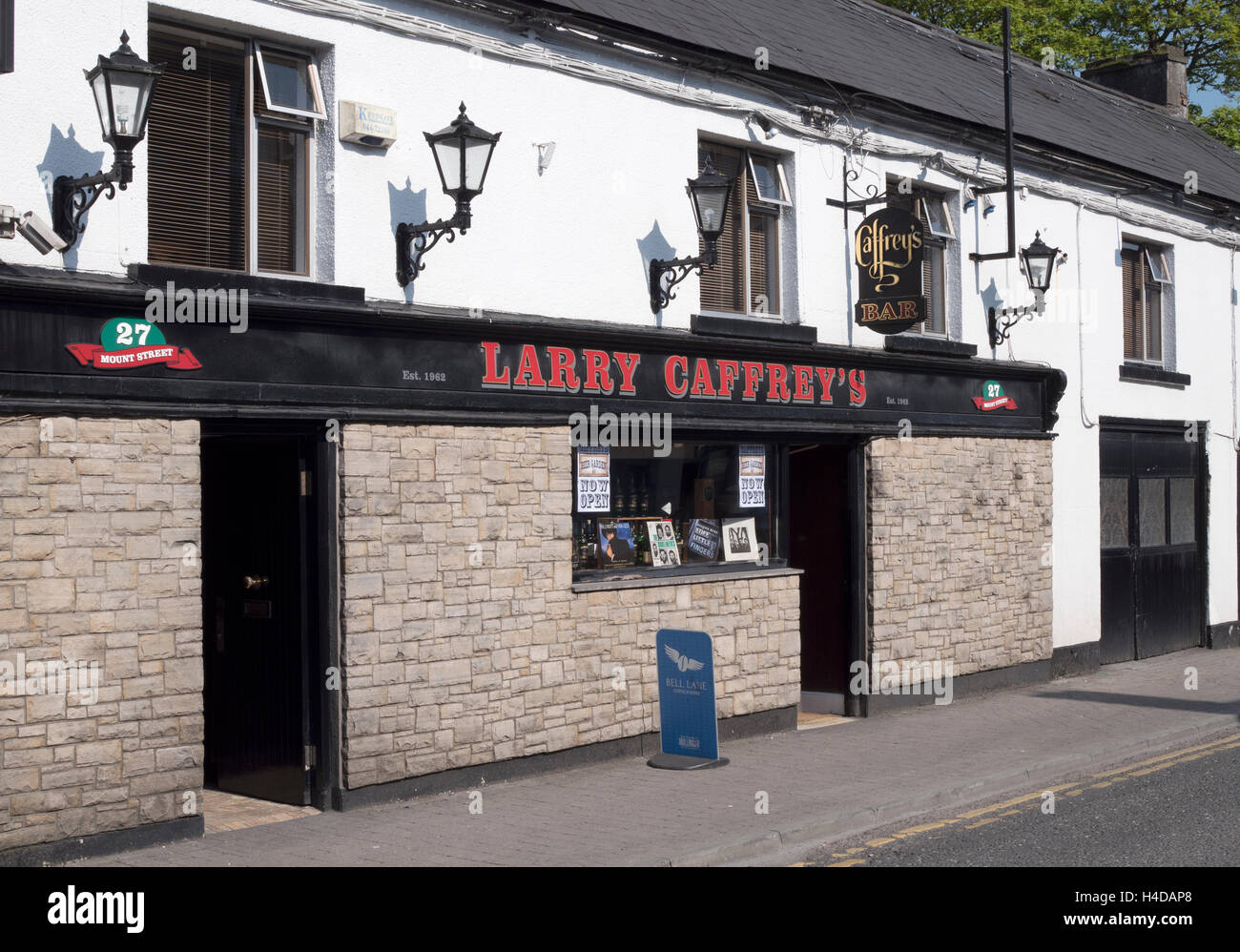 Larry Caffreys Bar, Mount Street, Mullingar, Co. Westmeath, Ireland. Stock Photo