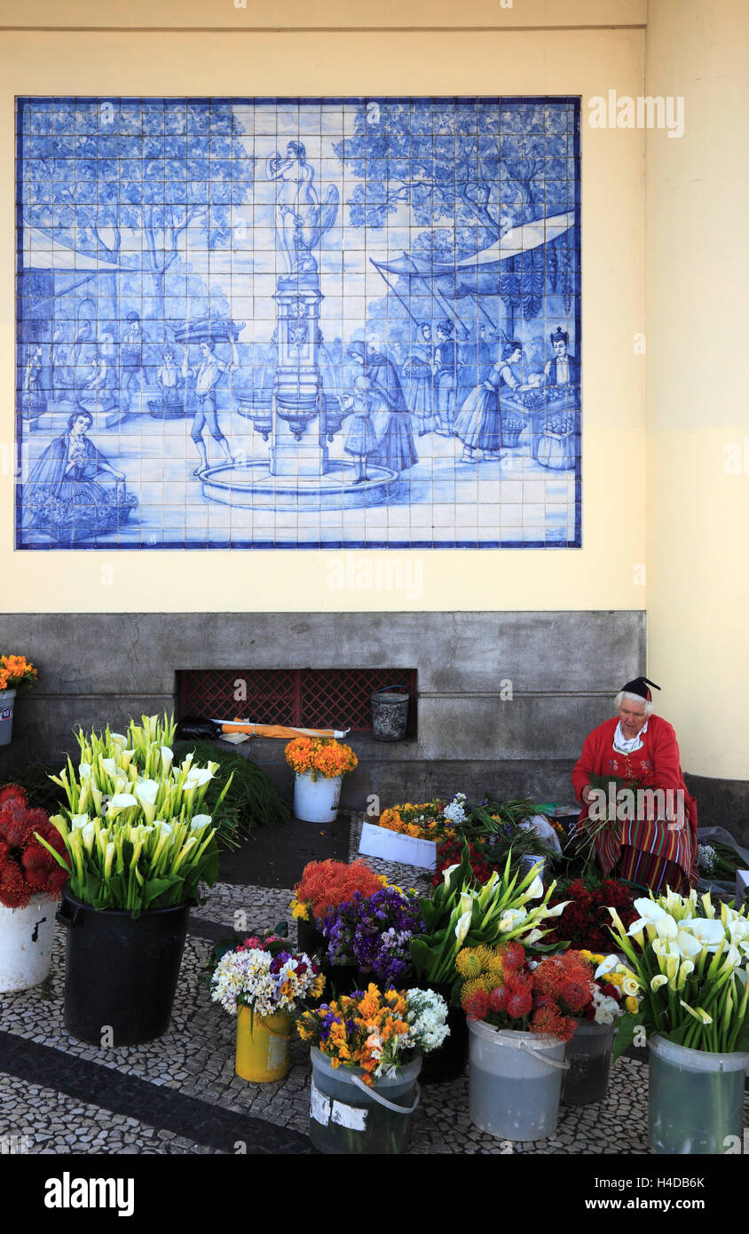 Island Madeira, Funchal, in front of the covered market Mercado dos Lavradores, flower stand Stock Photo