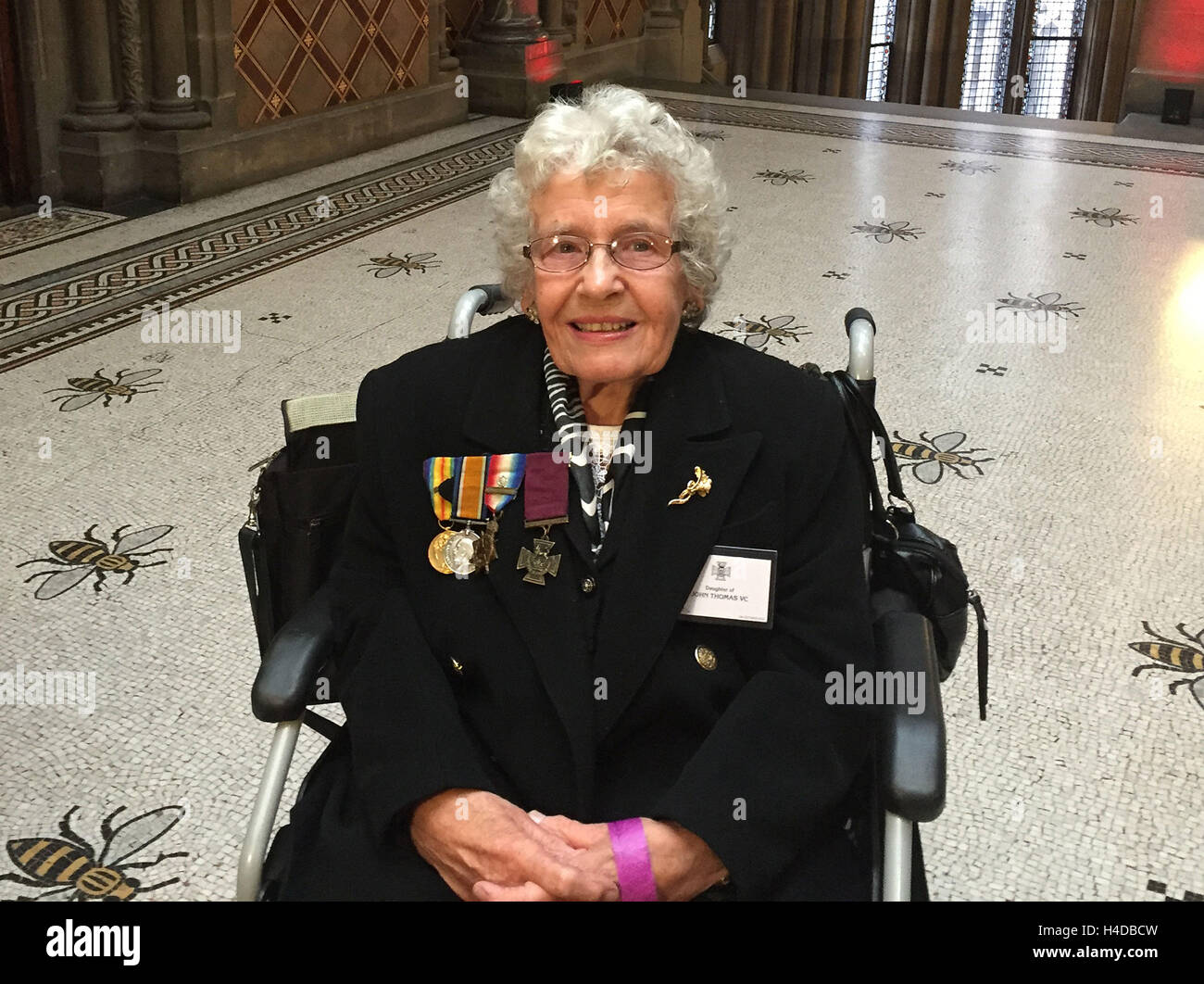 Ruth Relly, 87, daughter of John Thomas VC, at a ceremony to honour Victoria Cross recipients from the First World War at Manchester Town Hall. Stock Photo