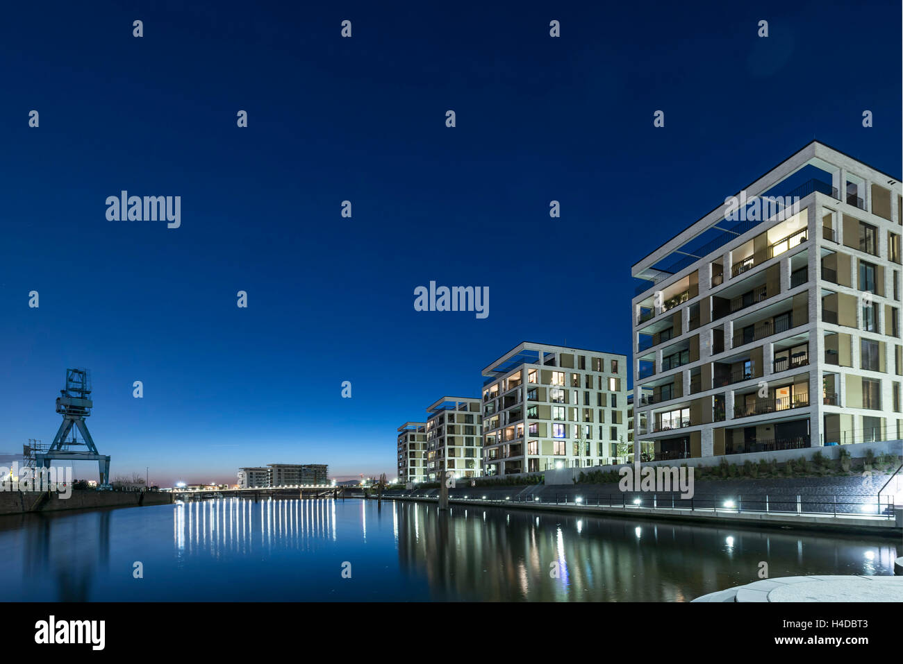 Offenbach, Hessia, Germany, new building area Offenbacher Hafeninsel in