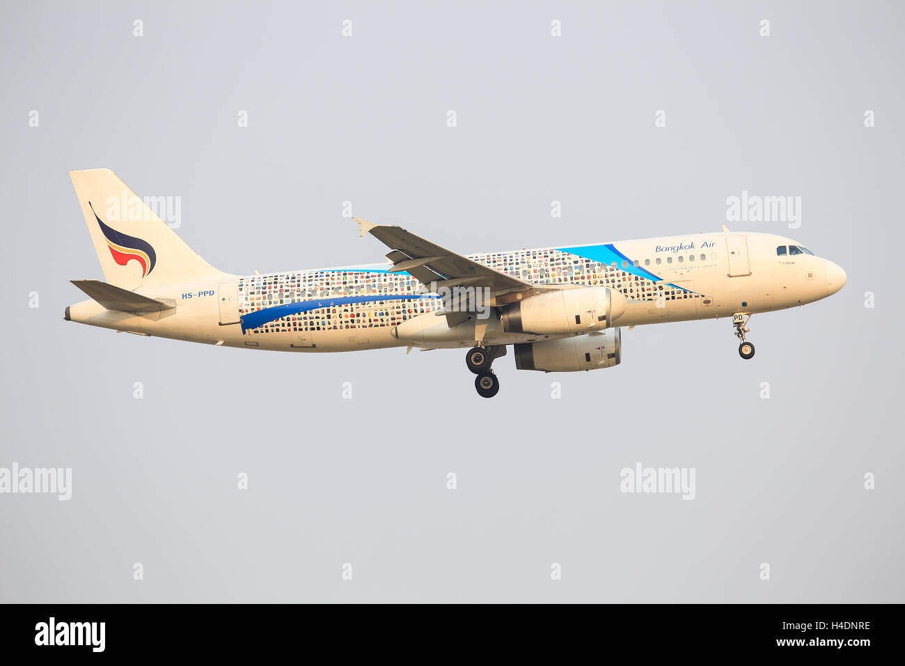 Bangkok/Thailand Februar 9, 2015: Airbus A320 from Bangkok Air Hs-PPD landing at Bangkok Airport. Stock Photo