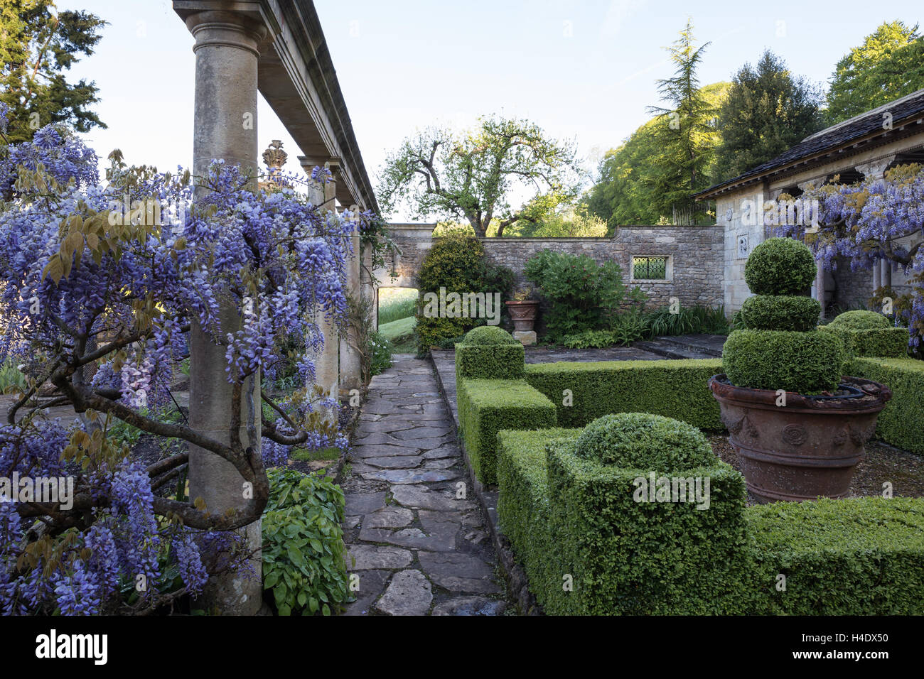 Iford Manor, Wiltshire,. Early summer, Italianate garden designed by Harold Peto Stock Photo