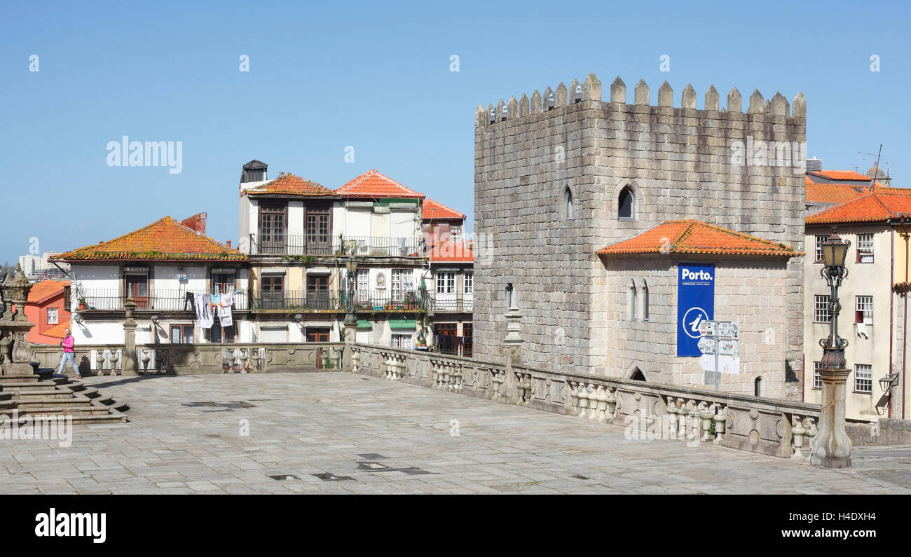 Medieval tower cathedral Pedro Pitoes, space in front of derKathedrale sea Th postage, postage, district postage, Portugal, Europe Stock Photo