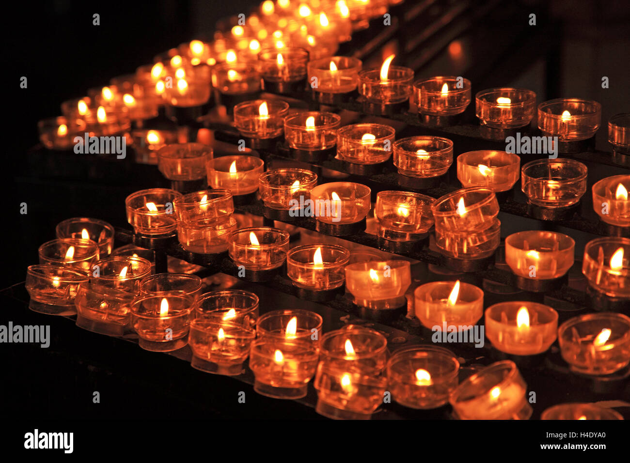 Cologne cathedral candle hi-res stock photography and images - Alamy