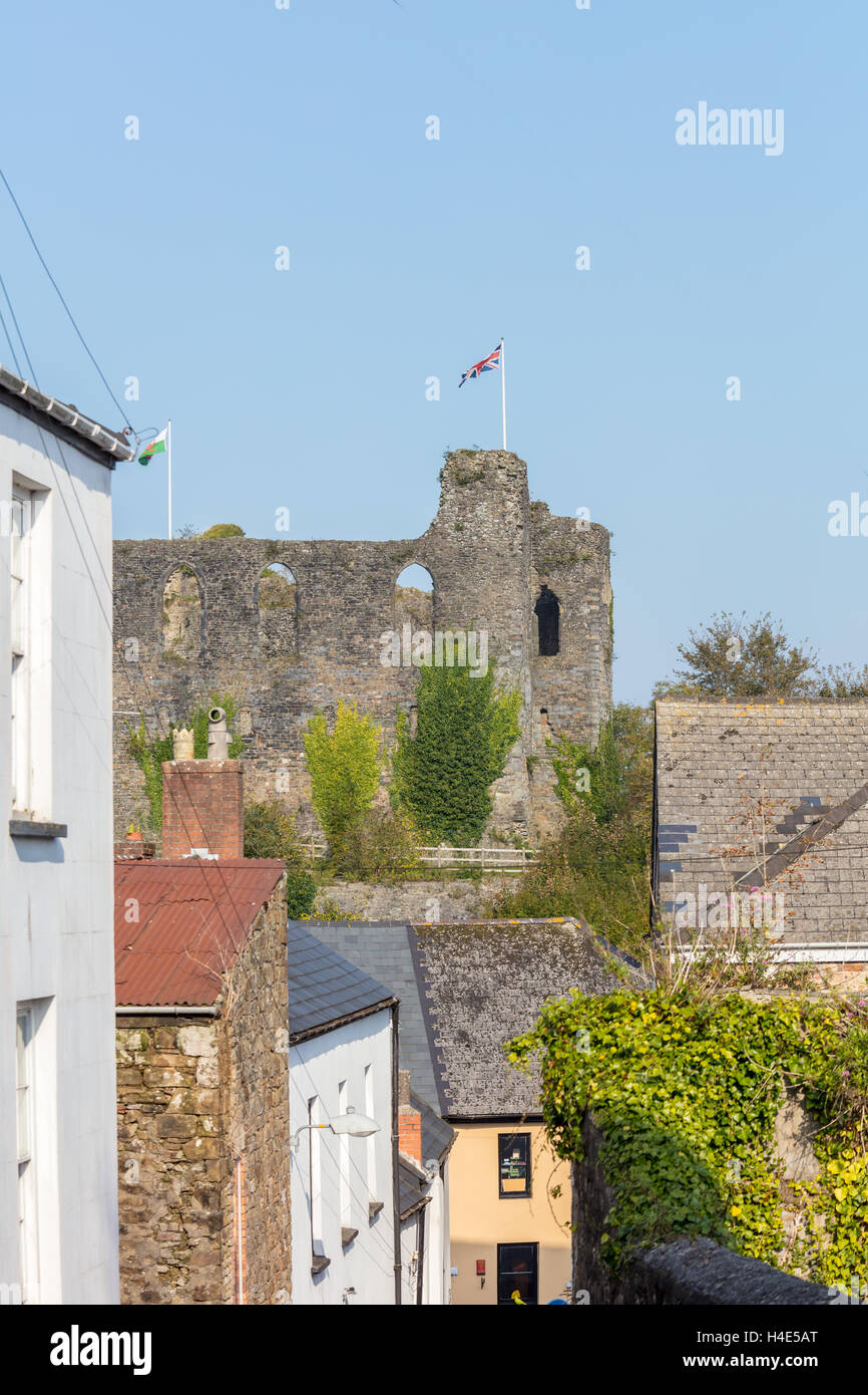 Castle Turret And Welsh Flag Hi res Stock Photography And Images Alamy castle-turret-and-welsh-flag-hi-res-stock-photography-and-images-alamy