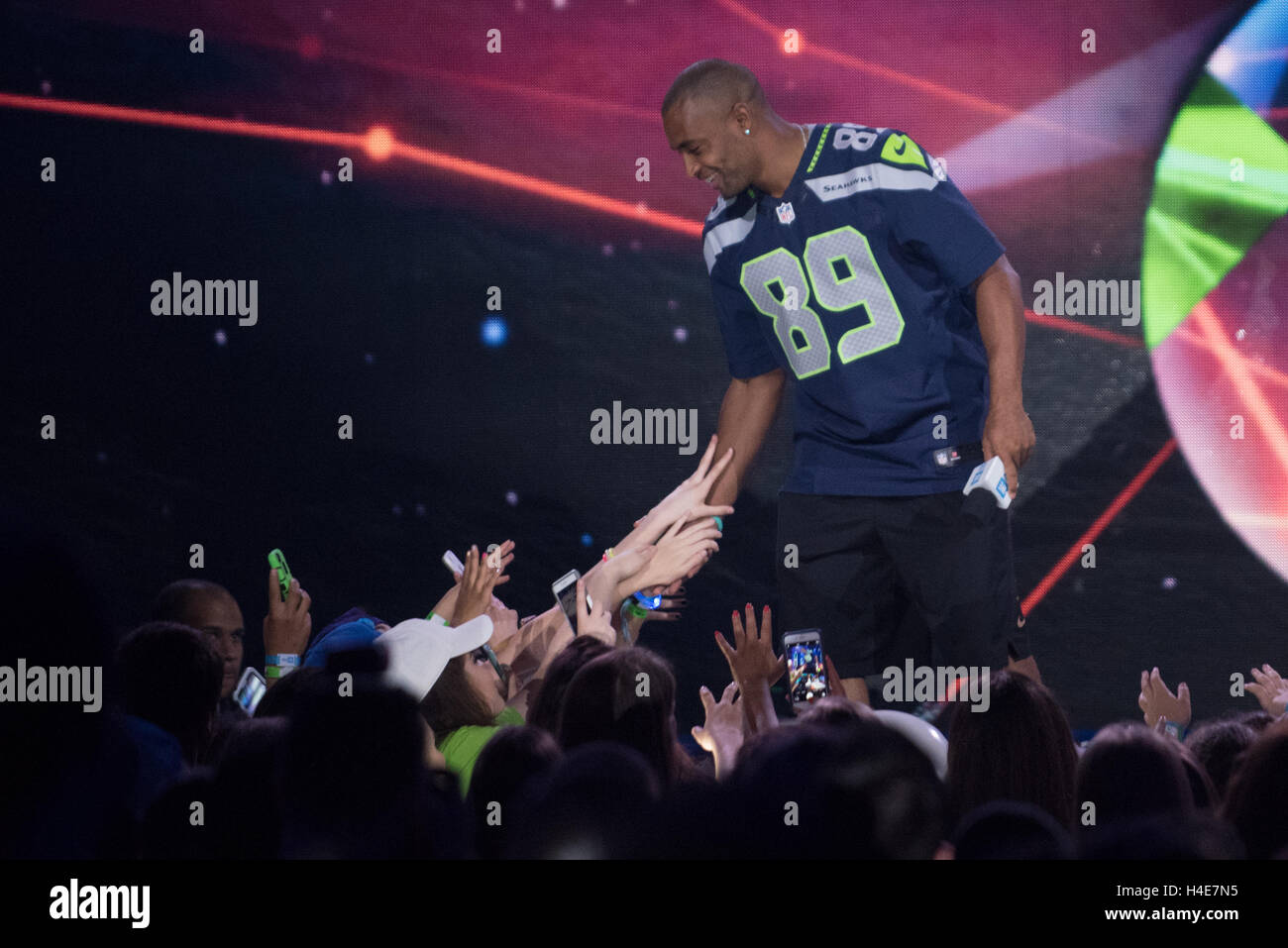 Doug baldwin kids jersey deals
