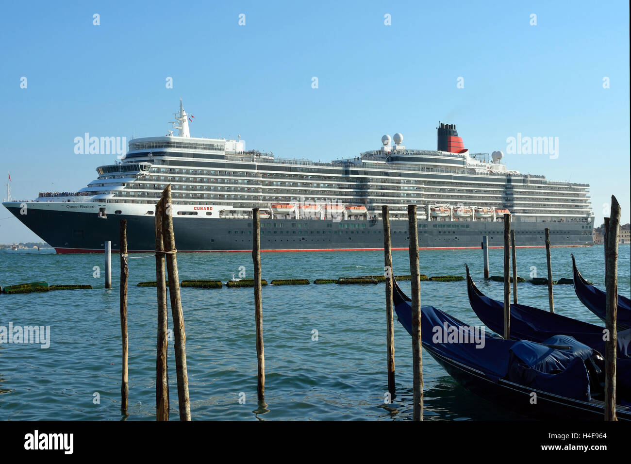Italy Cruise Ship High Resolution Stock Photography and Images - Alamy