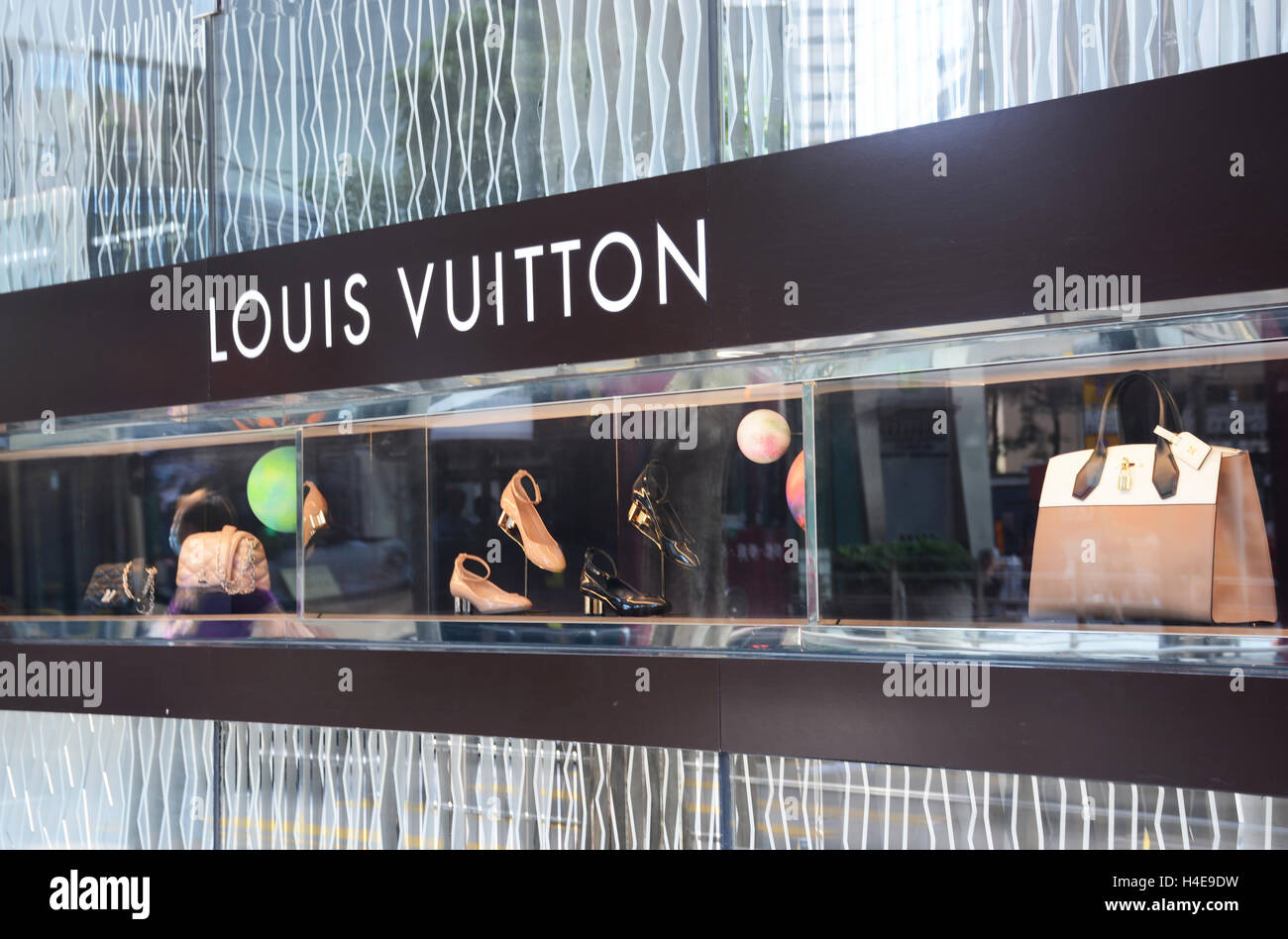 Handbags Showcased Fashion Store Louis Vuitton Fuzhou City Southeast  China's – Stock Editorial Photo © ChinaImages #236194218