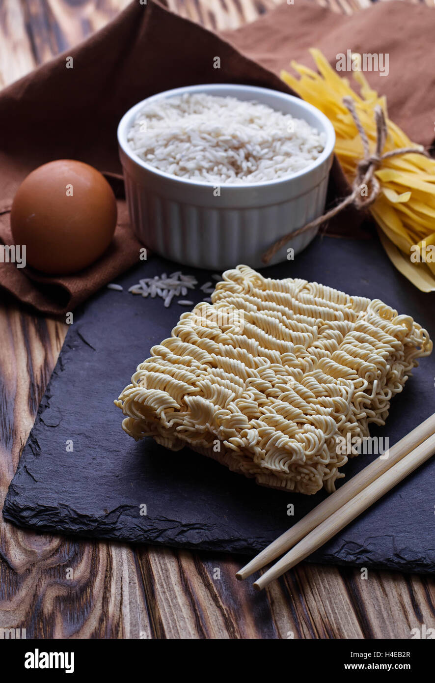 Dry Chinese egg noodles and ramen. Selective focus Stock Photo Alamy