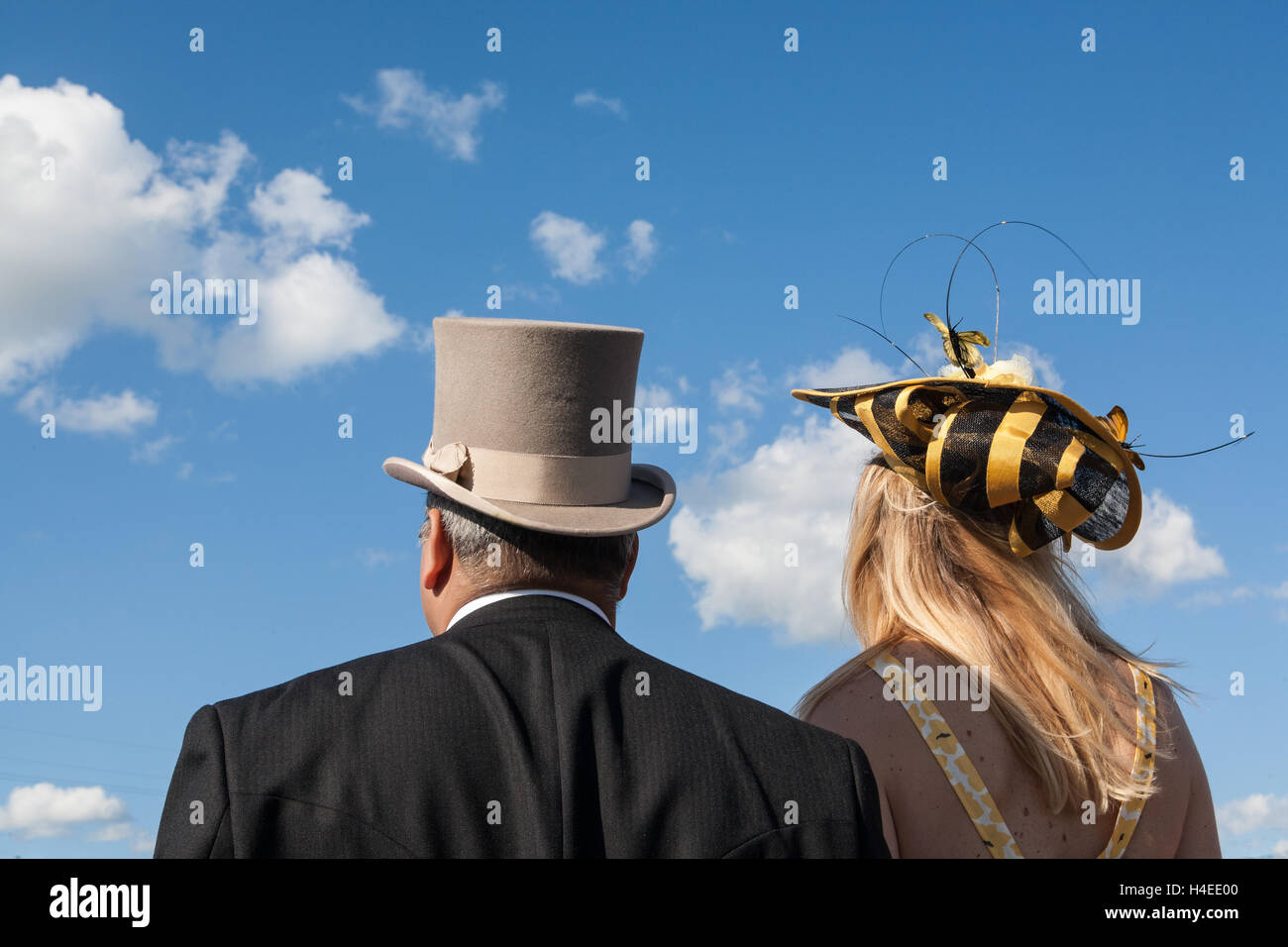 Top hats and tails hi-res stock photography and images - Alamy