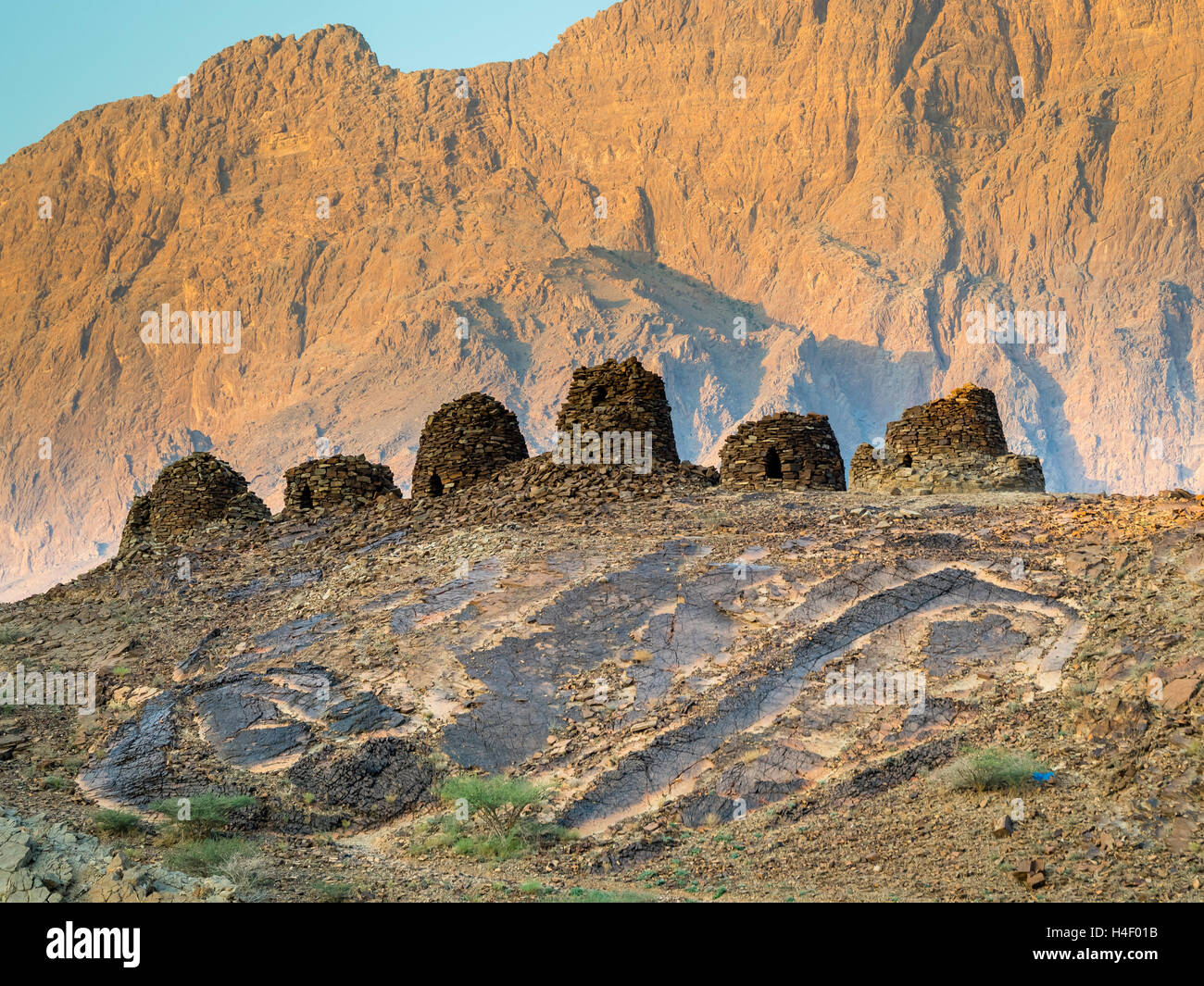 5000 year old beehive tombs, archaeological site of Al-Ayn, UNESCO World Heritage Site, Jebel Misht mountain chain Stock Photo