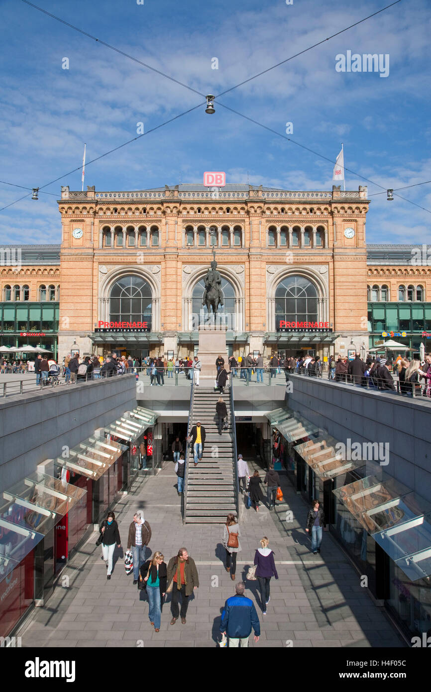 Ernst August Platz square in front of train station and shopping mall