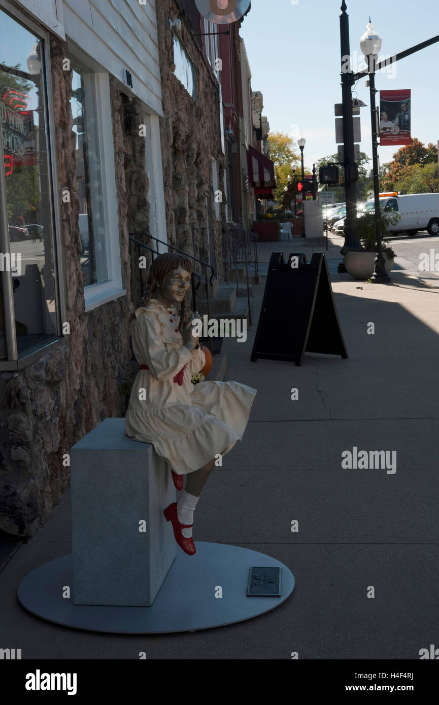 Seward Johnson bronze sculptures exhibited around the town of Crown