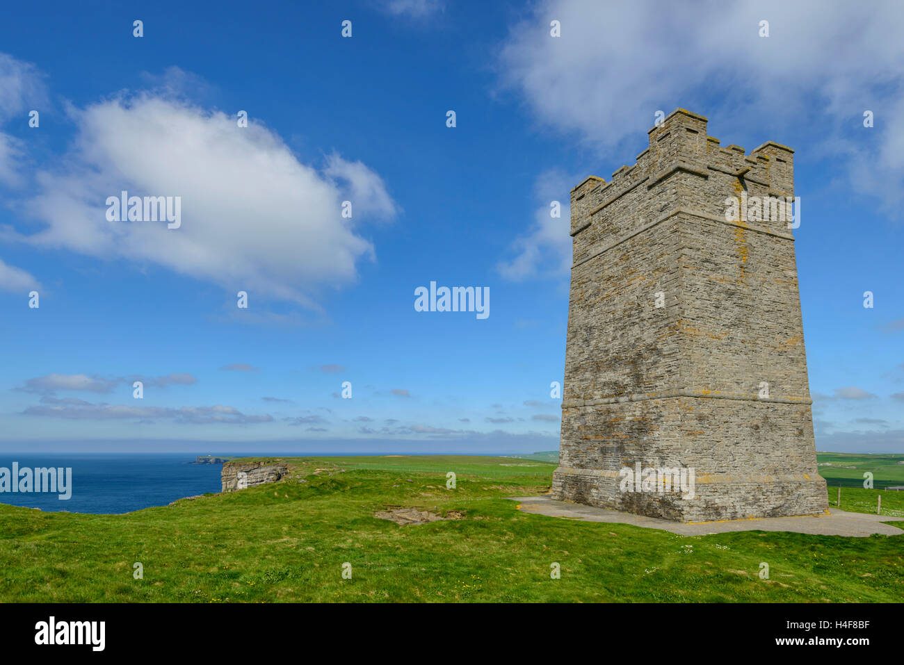 Marwick Head (RSPB) and the Kitchener Memorial, Orkney Mainland, Scotland. Stock Photo