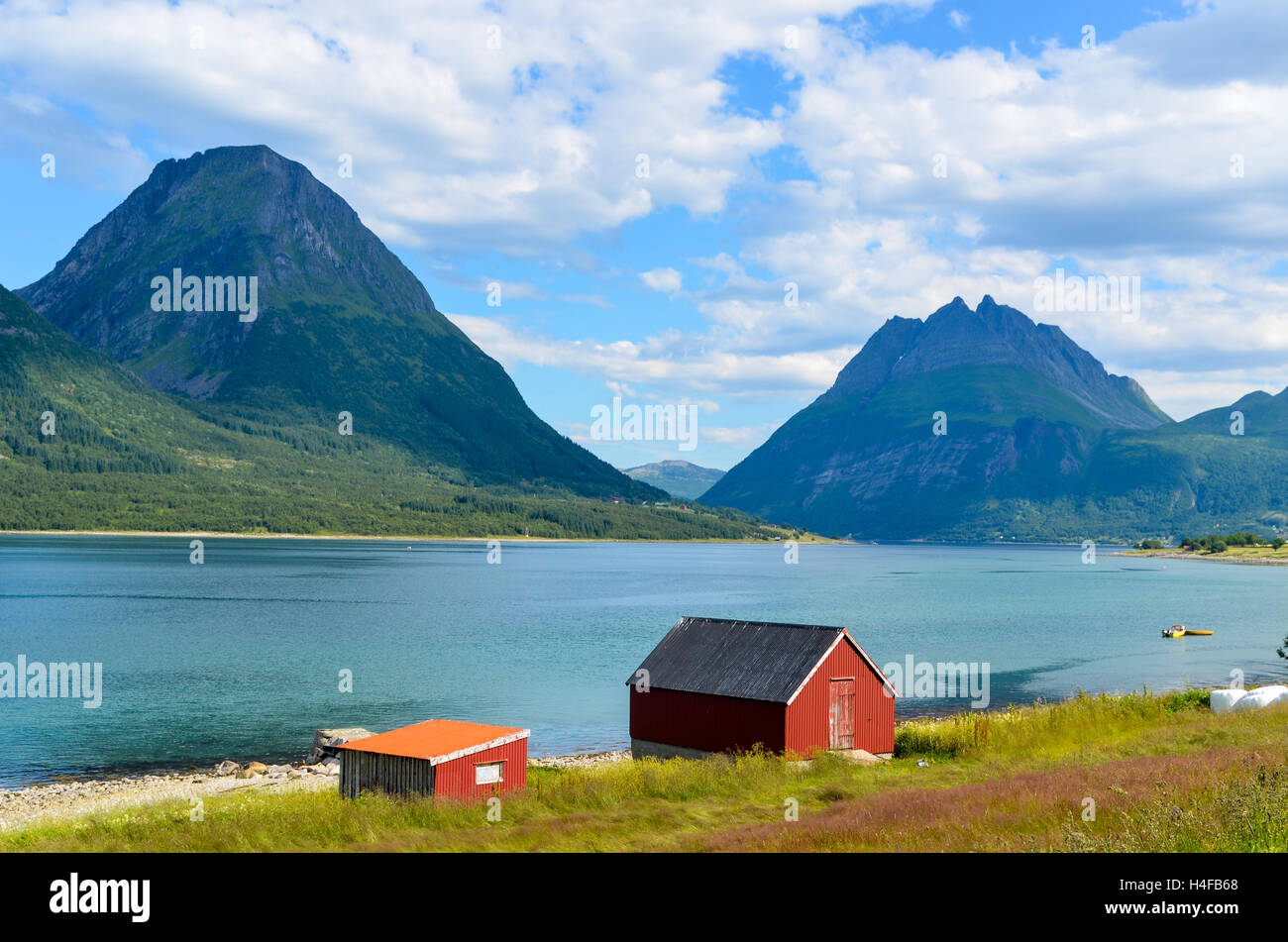 Cabin in Northern Norway outdoors, among fjords and mountains (Liatinden) Stock Photo