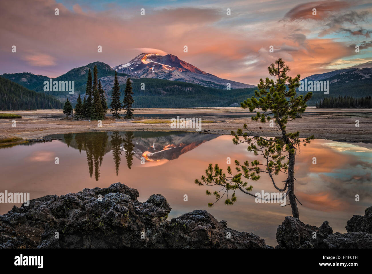Sparks Lake and South Sister from Ray Atkeson Memorial viewpoint; Cascade Mountains, Central Oregon. Stock Photo
